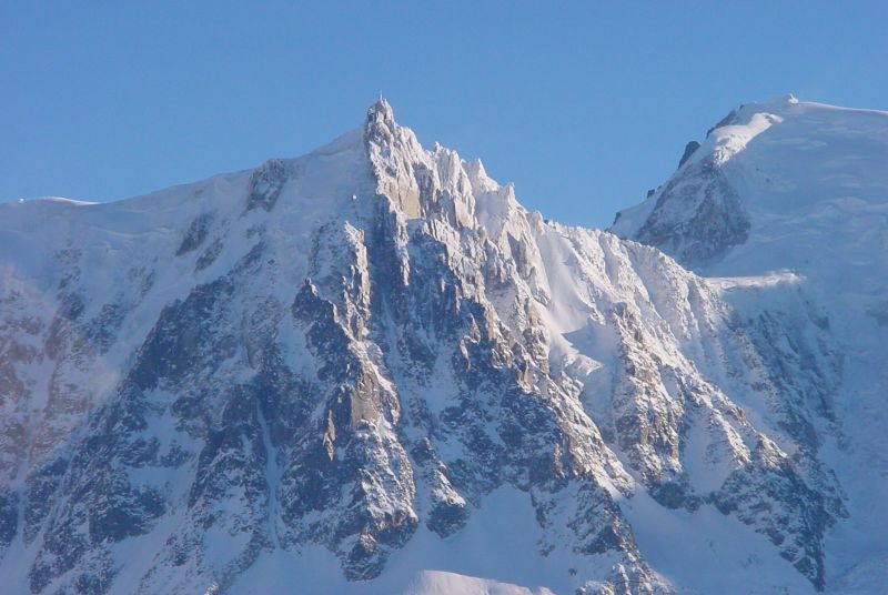 Soubor:Aiguille du Midi Chamonix 1.jpg